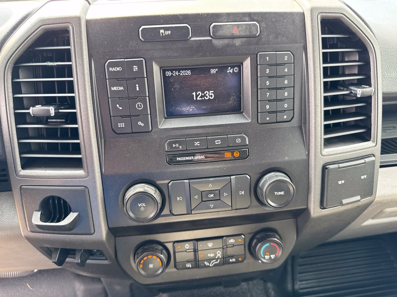 Used 2022 Ford F250 XL w/ Power Equipment Group RWD image 22