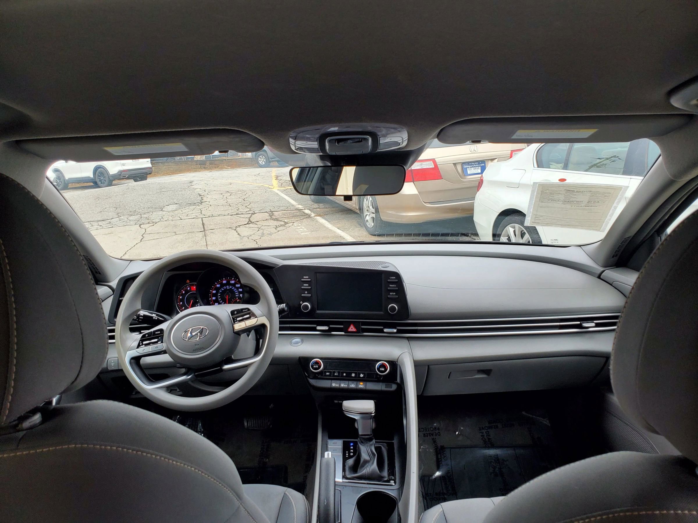 Used 2021 Hyundai Elantra SEL image 2