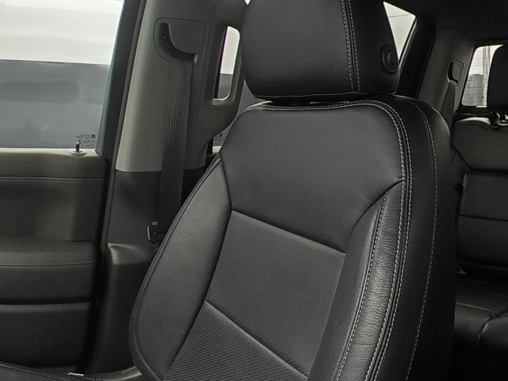 Used 2020 Chevrolet Silverado 1500 LT w/ All-Star Edition RWD image 9