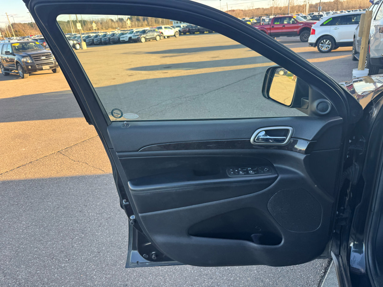 Used 2012 Jeep Grand Cherokee Laredo image 15