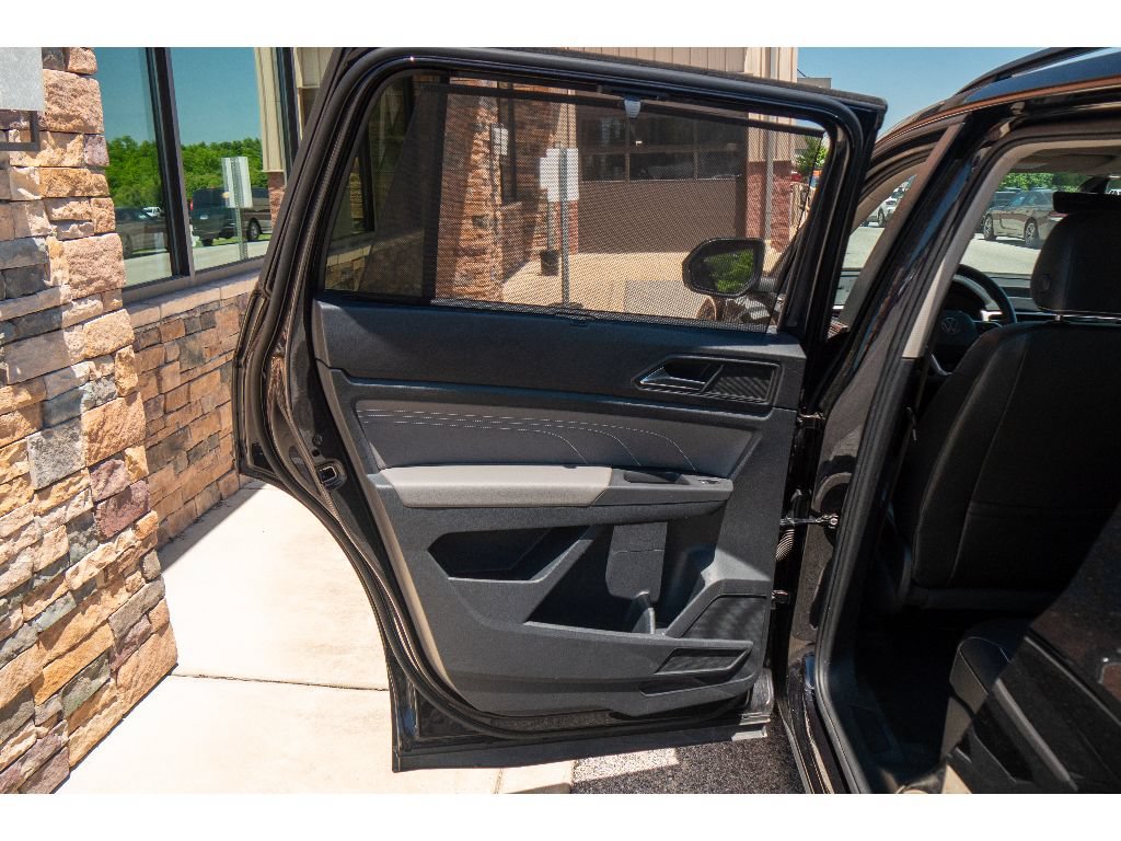 Used 2022 Volkswagen Atlas SE AWD/4WD image 17