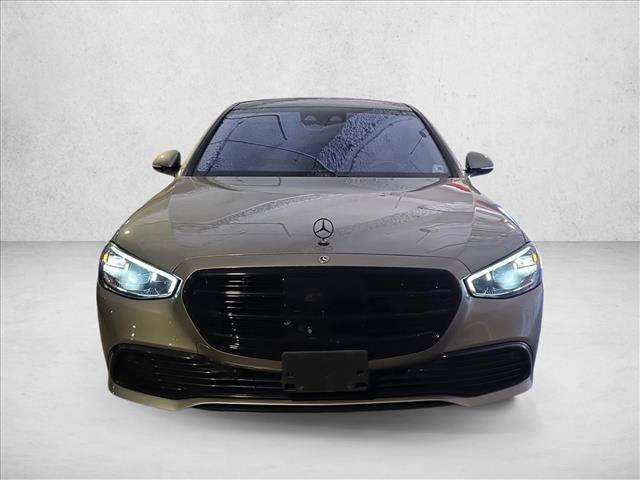 Used 2023 Mercedes-Benz S 500 4MATIC image 2