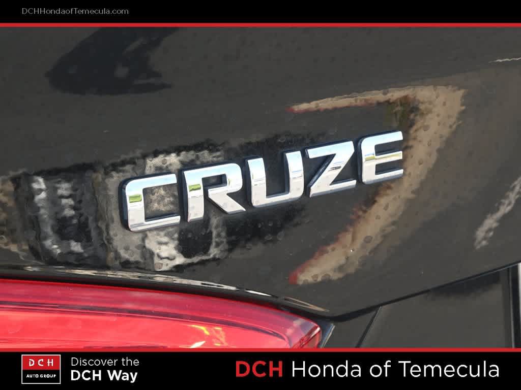 Used 2017 Chevrolet Cruze LS FWD image 7