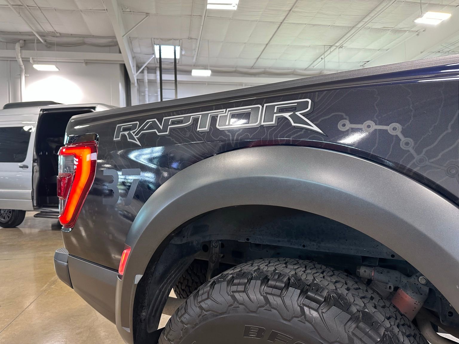 Used 2022 Ford F150 Raptor w/ Raptor 37 Performance Package image 36