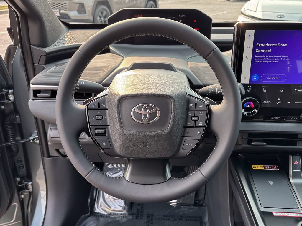 Used 2026 Toyota C-HR AWD/4WD image 27
