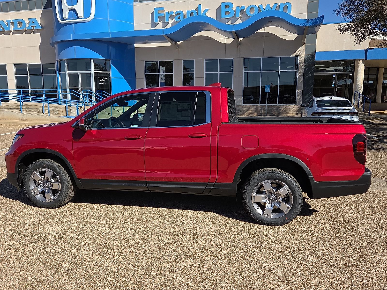 New 2026 Honda Ridgeline RTL image 2