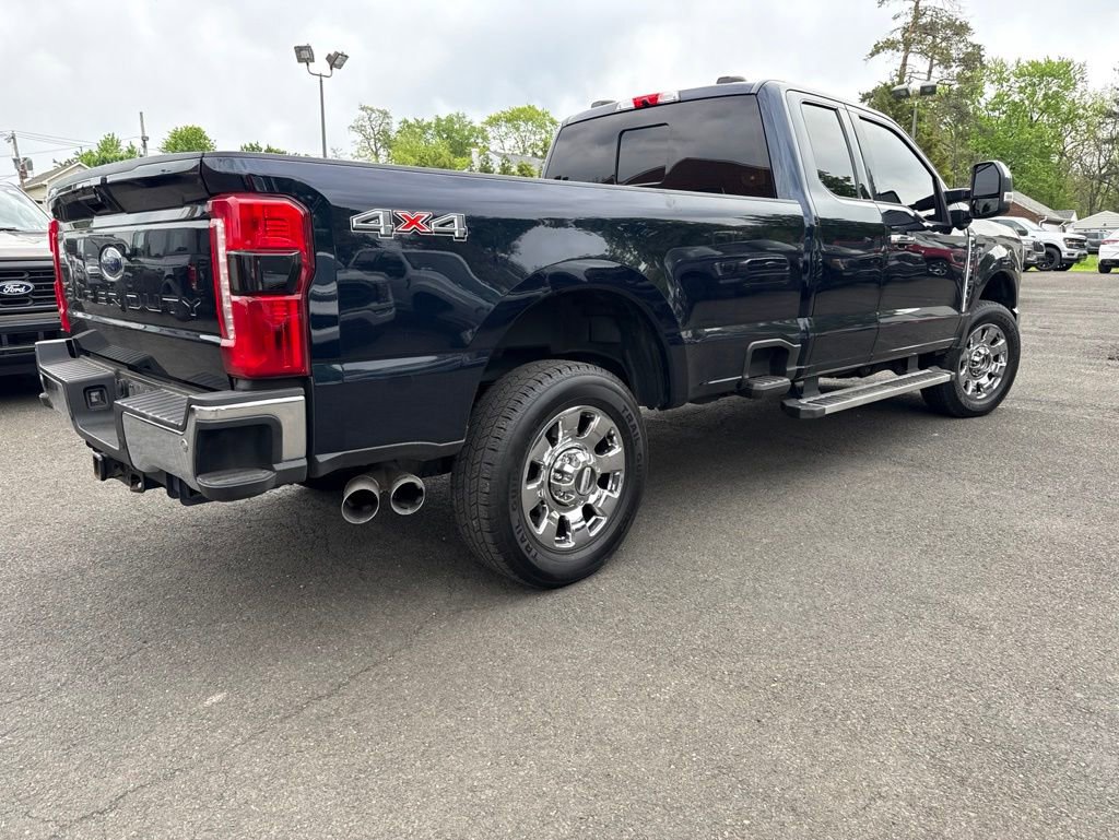 Used 2023 Ford F350 Lariat w/ Chrome Package AWD/4WD image 3