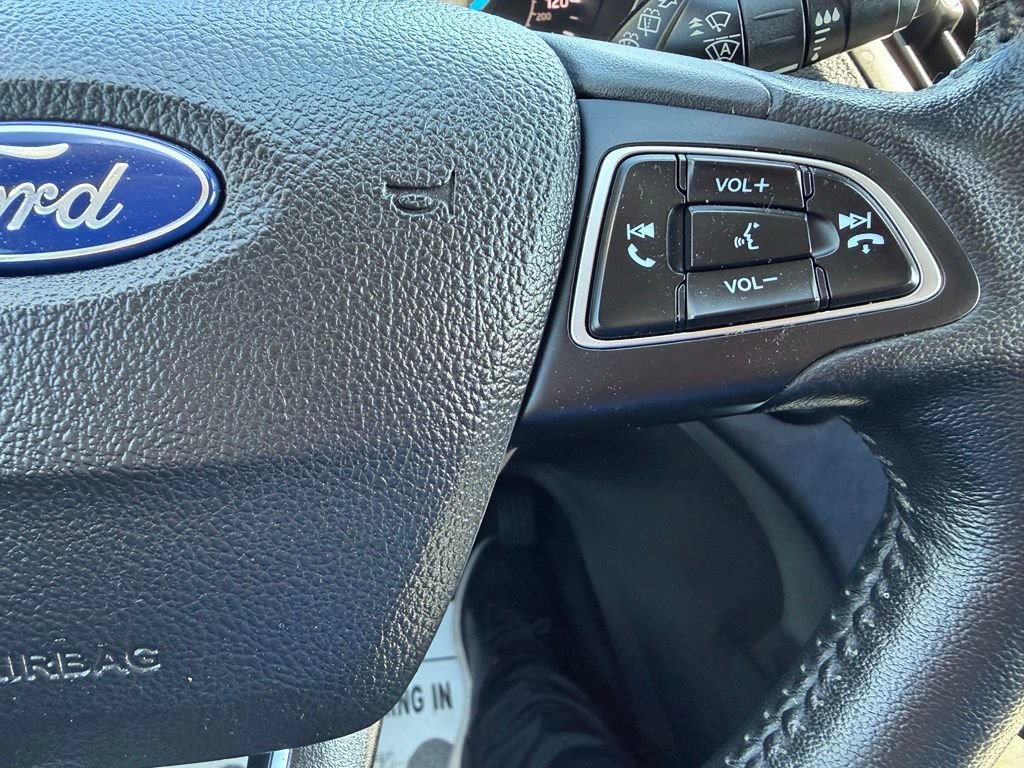 Used 2019 Ford Escape SEL w/ Ford Safe & Smart Package AWD/4WD image 6