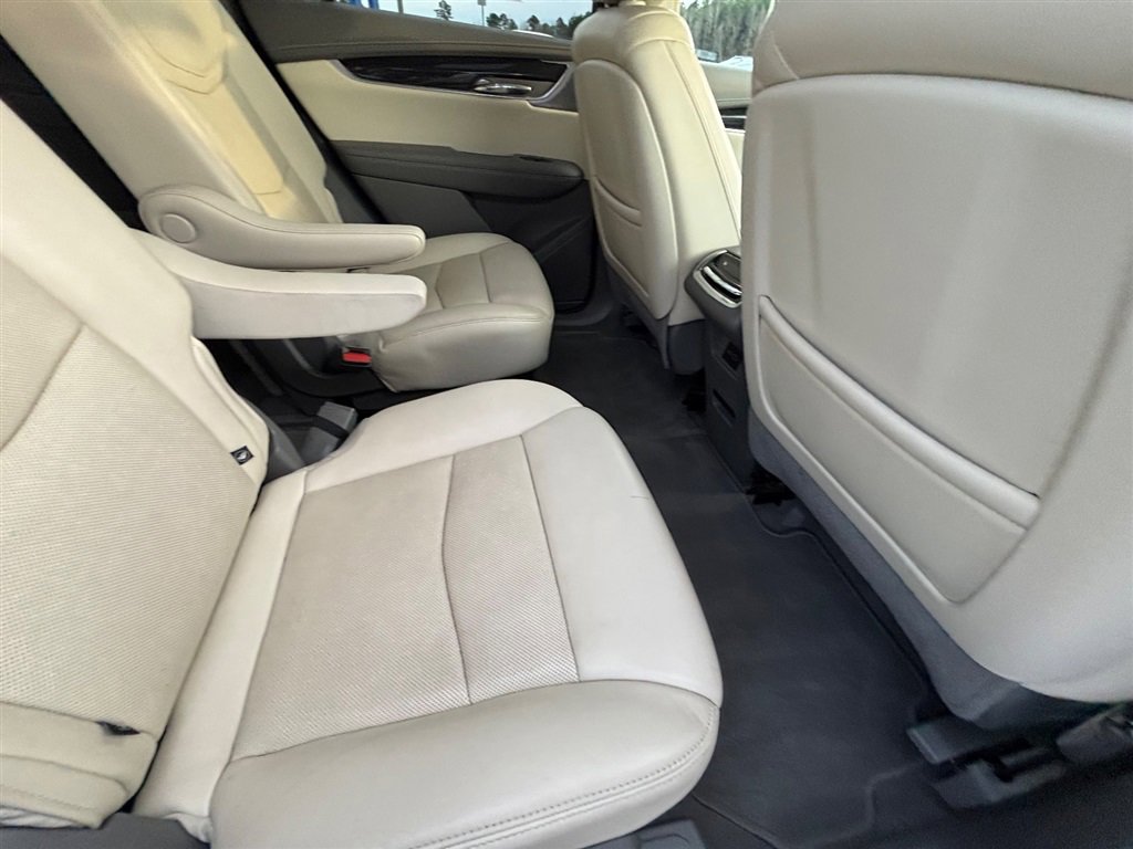 Used 2020 Cadillac XT6 Premium Luxury image 32