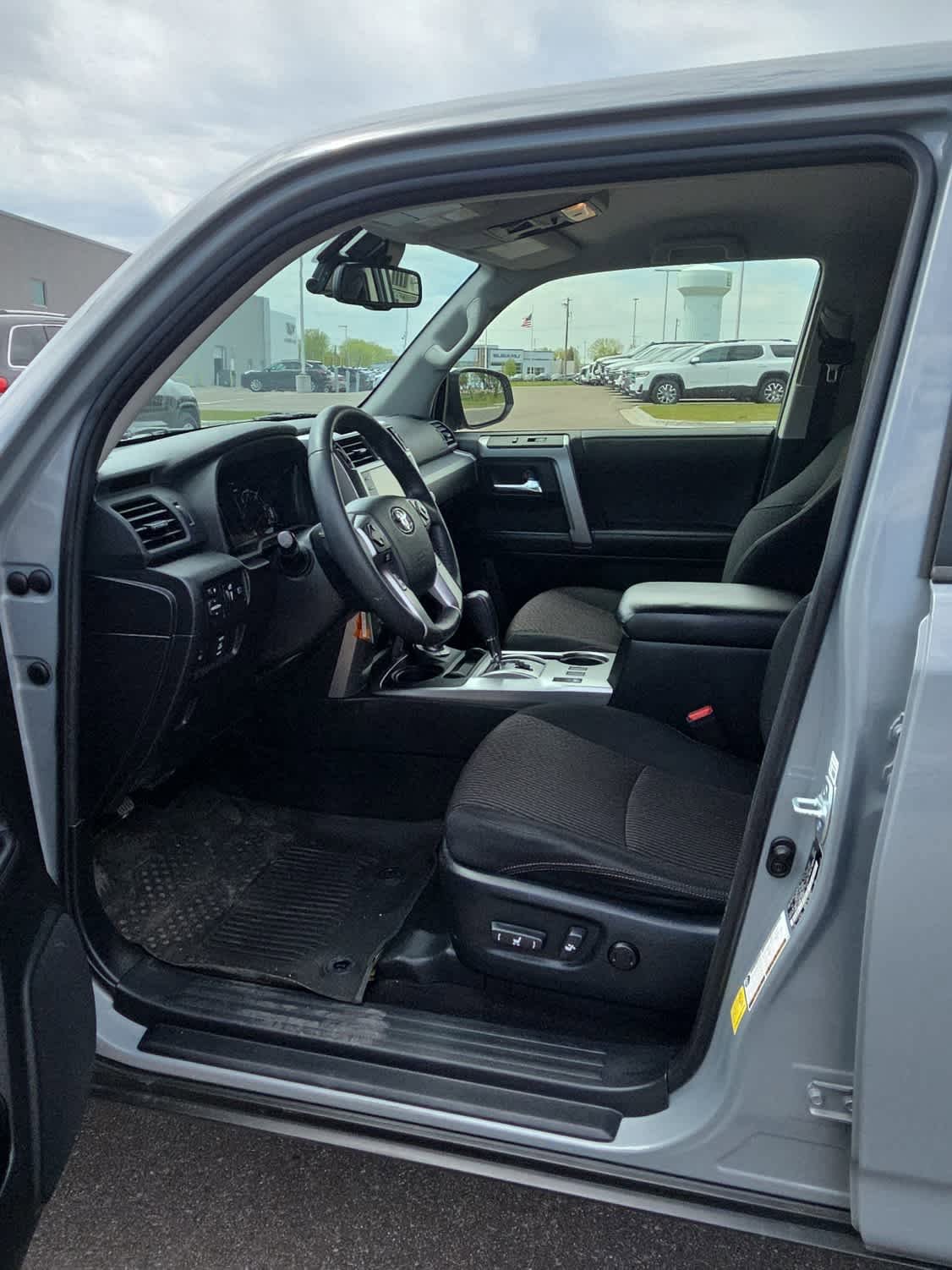 Used 2021 Toyota 4Runner Trail Special Edition AWD/4WD image 5