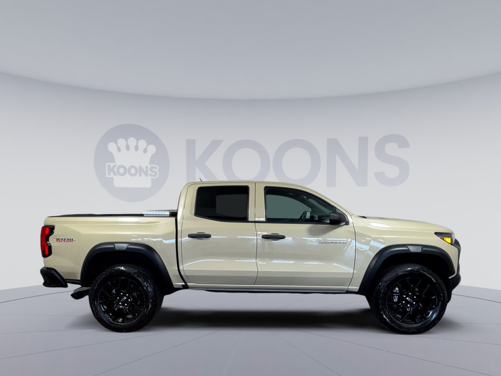 Used 2023 Chevrolet Colorado Trail Boss w/ LPO, Dark Essentials Package AWD/4WD image 8