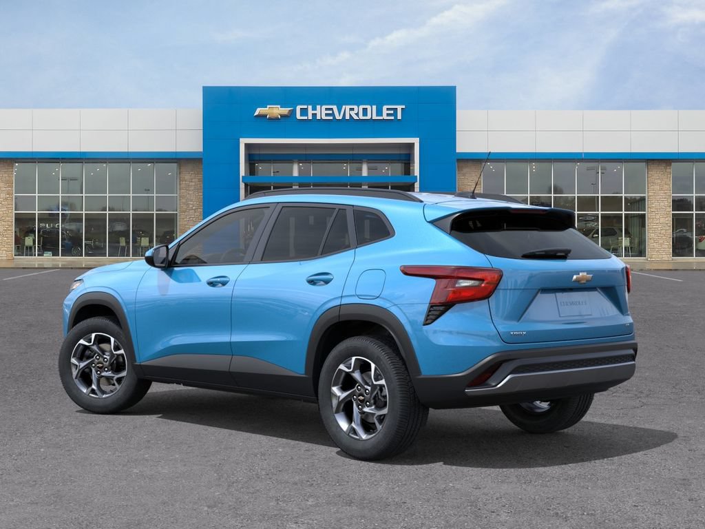 New 2026 Chevrolet Trax LT w/ Driver Confidence Package FWD image 3