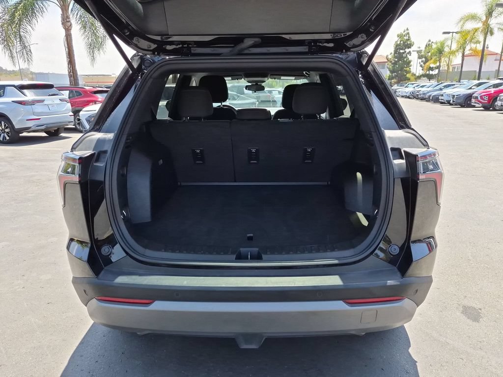 Used 2025 Chevrolet Equinox LT AWD/4WD image 29