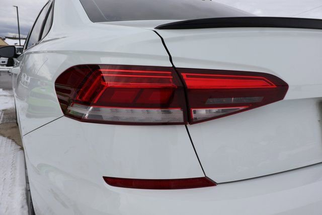 Used 2021 Volkswagen Passat 2.0T R-Line FWD image 30