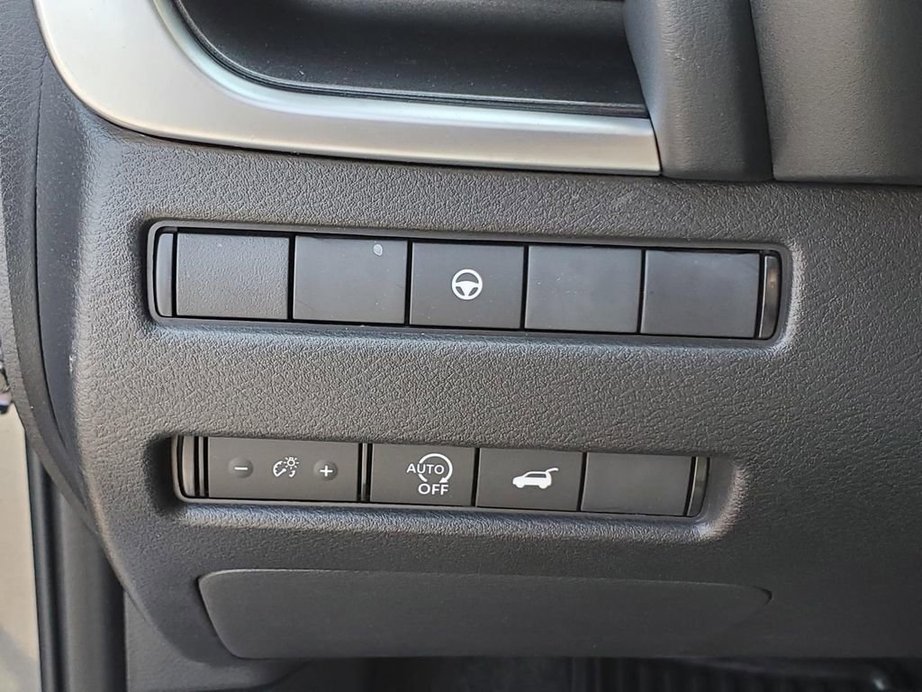 Certified 2026 Nissan Rogue SV w/ Cold Weather Package image 21