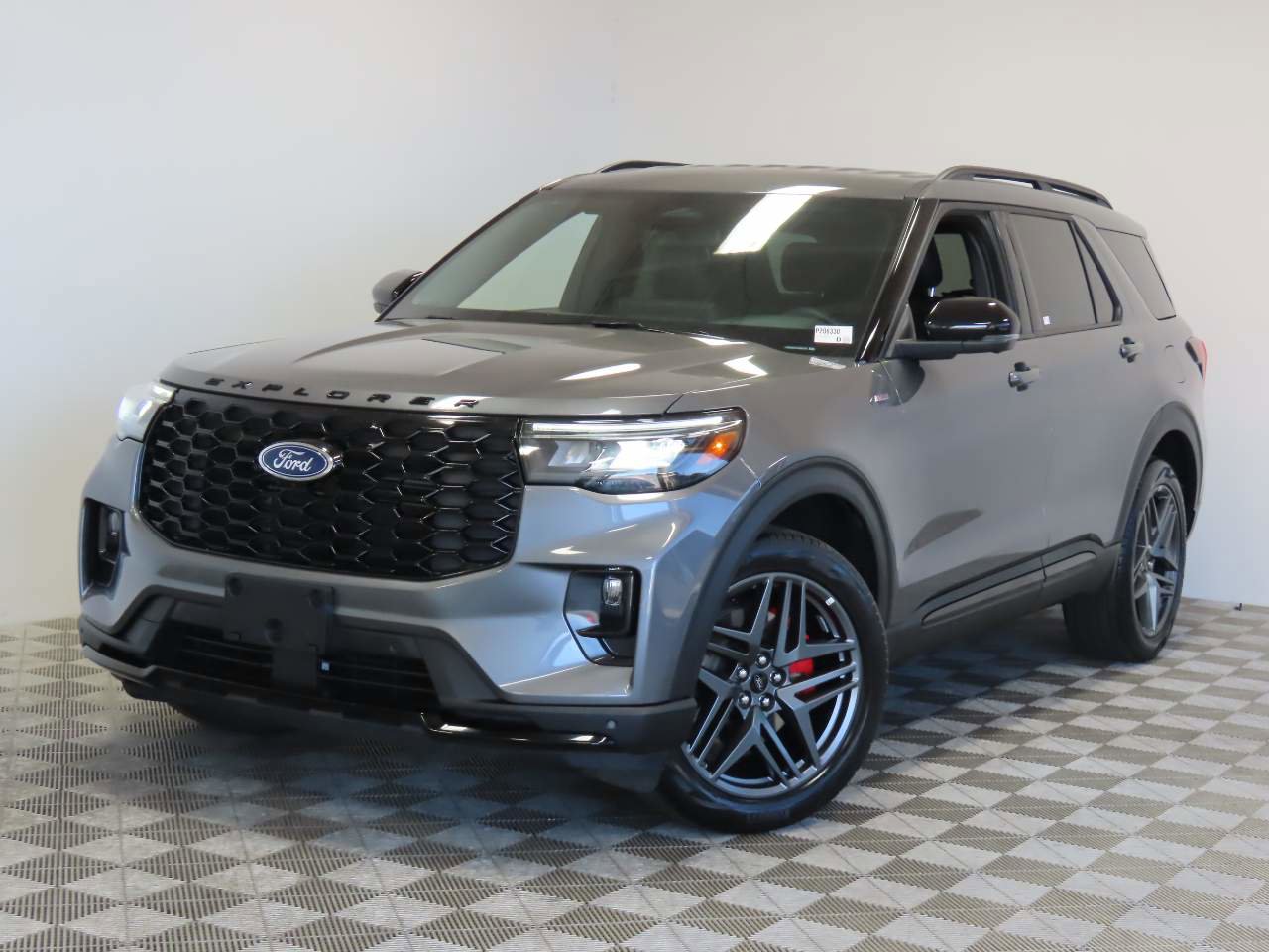 Used 2025 Ford Explorer ST-Line w/ Premium Package AWD/4WD image 1
