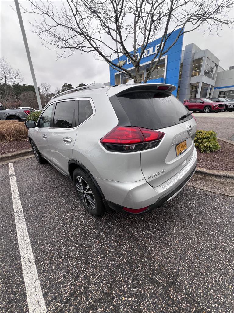 Used 2017 Nissan Rogue SL w/ SL Premium Package image 7