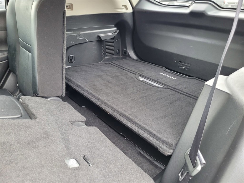 Used 2017 Nissan Rogue SL w/ SL Premium Package image 13