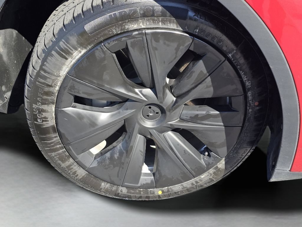 Used 2023 Tesla Model Y Long Range AWD/4WD image 19