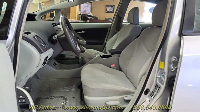 Used 2010 Toyota Prius Two FWD image 13