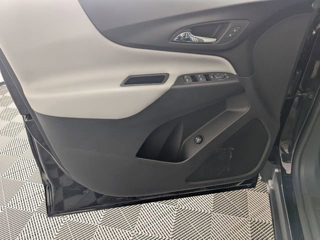 Used 2023 Chevrolet Equinox LT w/ Driver Convenience Package image 10