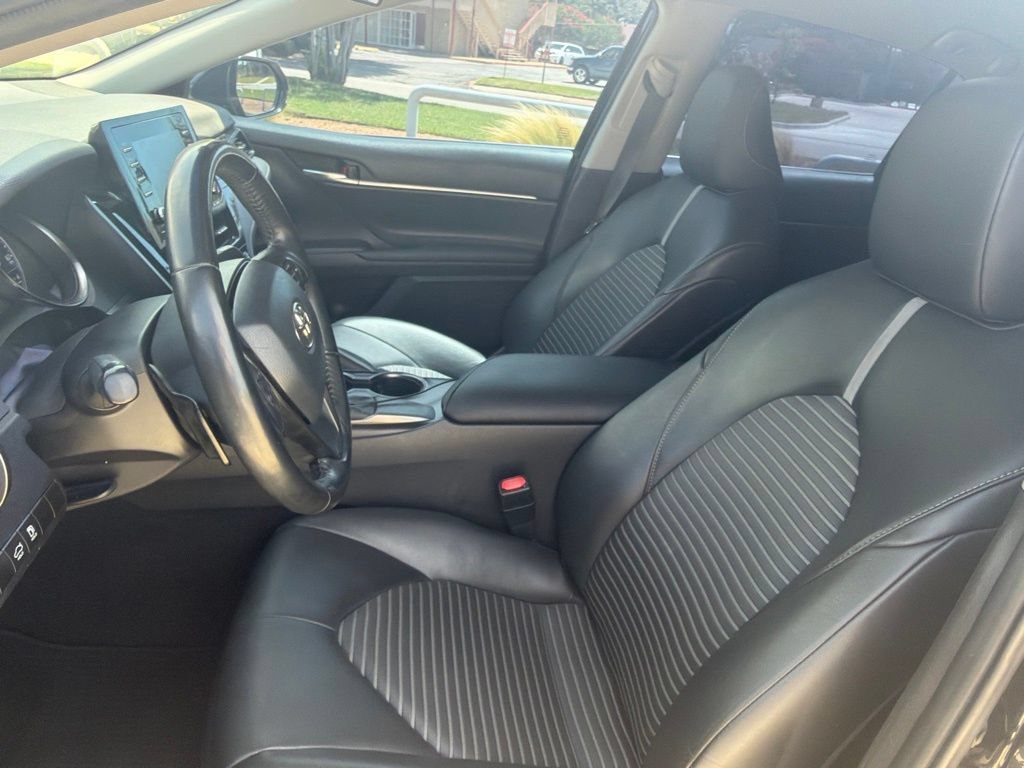 Used 2021 Toyota Camry SE FWD image 9