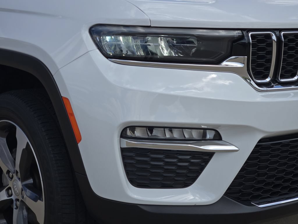Used 2024 Jeep Grand Cherokee Limited AWD/4WD image 29