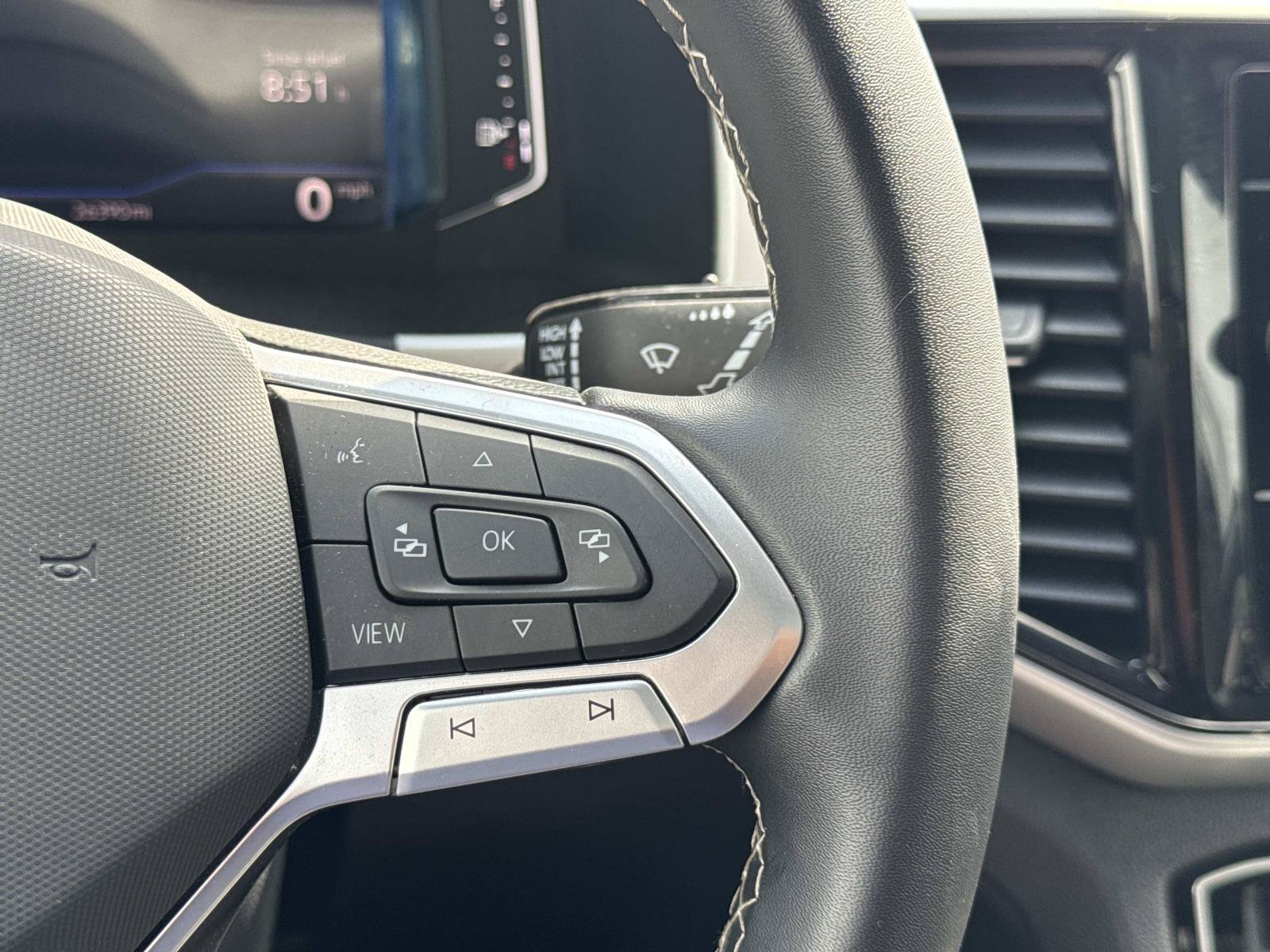 Certified 2023 Volkswagen Atlas Cross Sport SE w/ Panoramic Sunroof Package AWD/4WD image 19