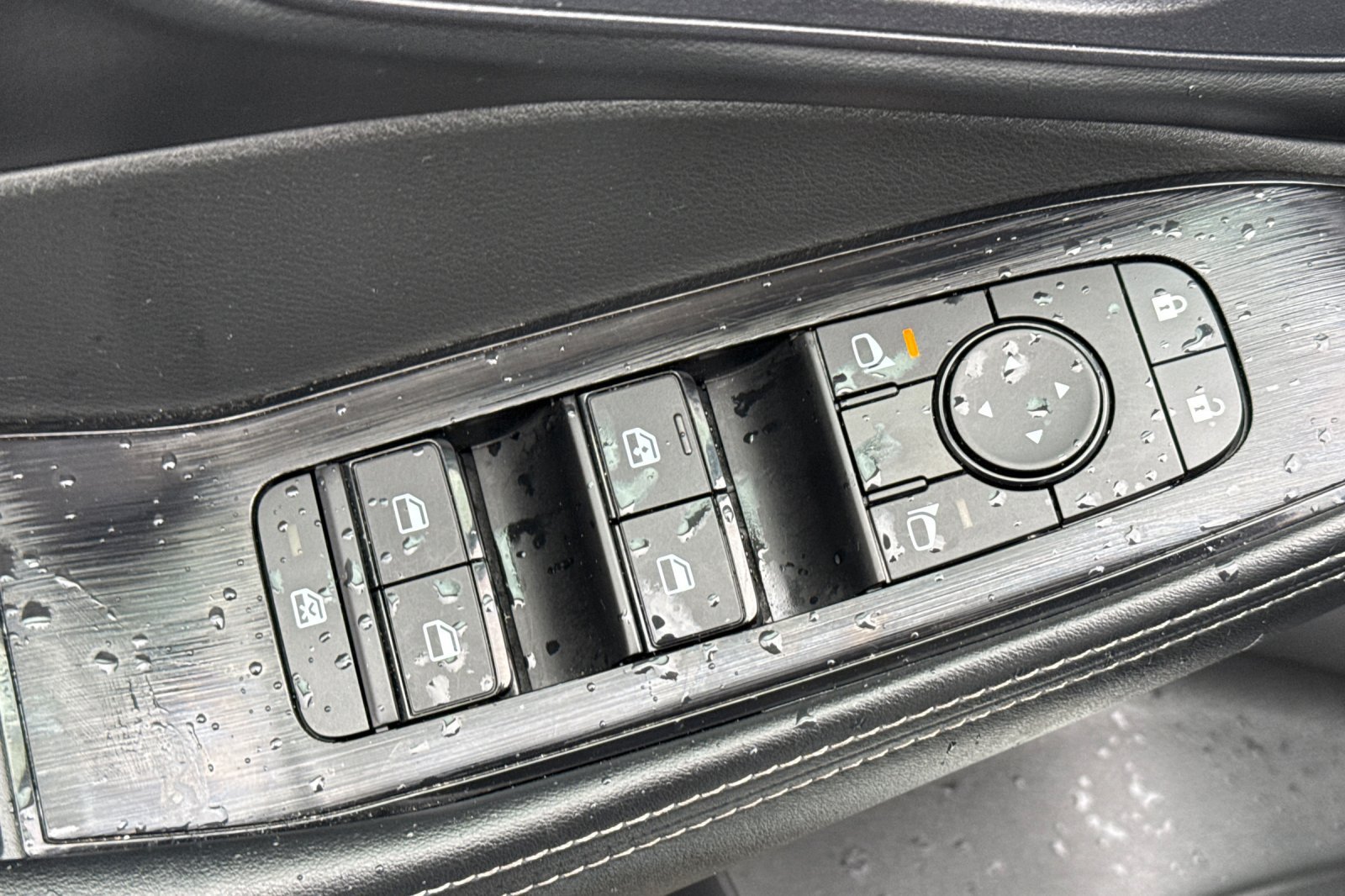 Certified 2024 Nissan Rogue SV FWD image 14