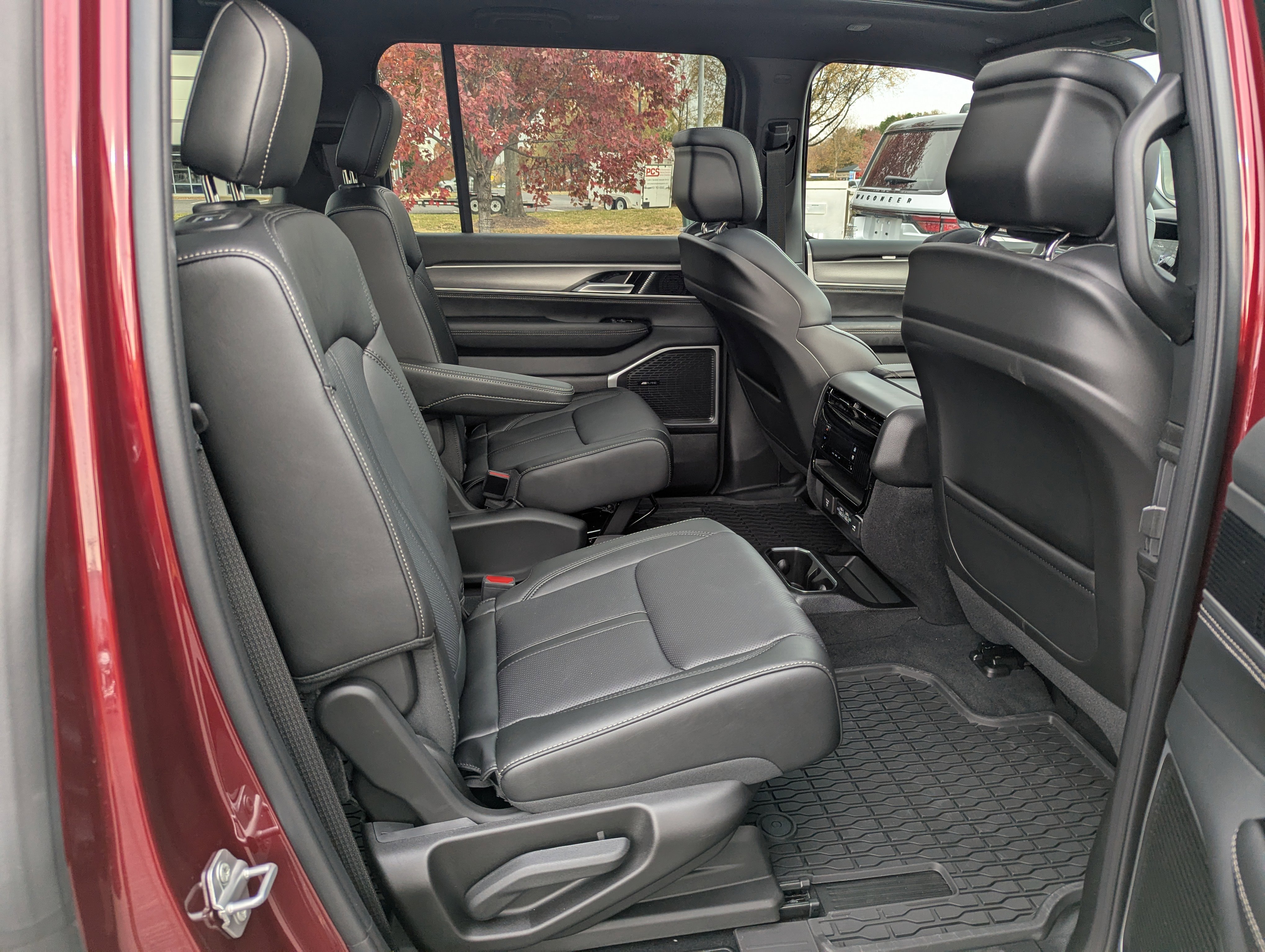 New 2025 Jeep Wagoneer Series II image 18