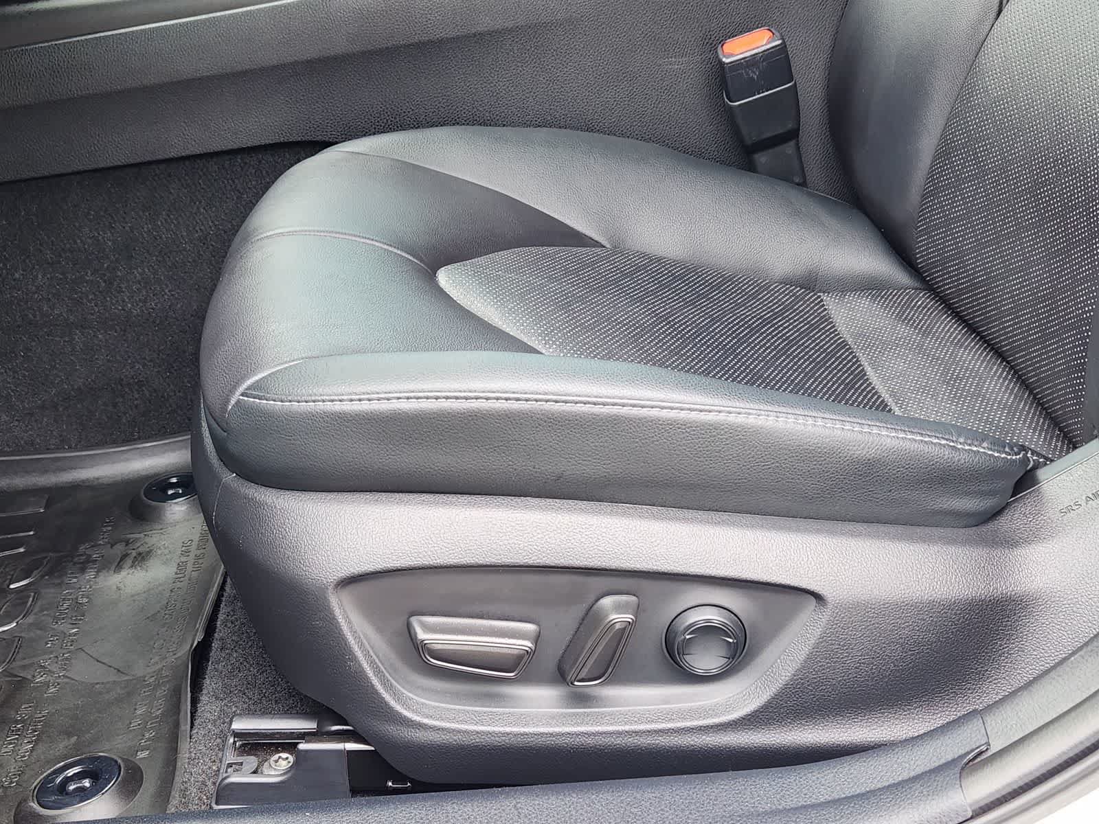 Used 2022 Toyota Camry XSE FWD image 22