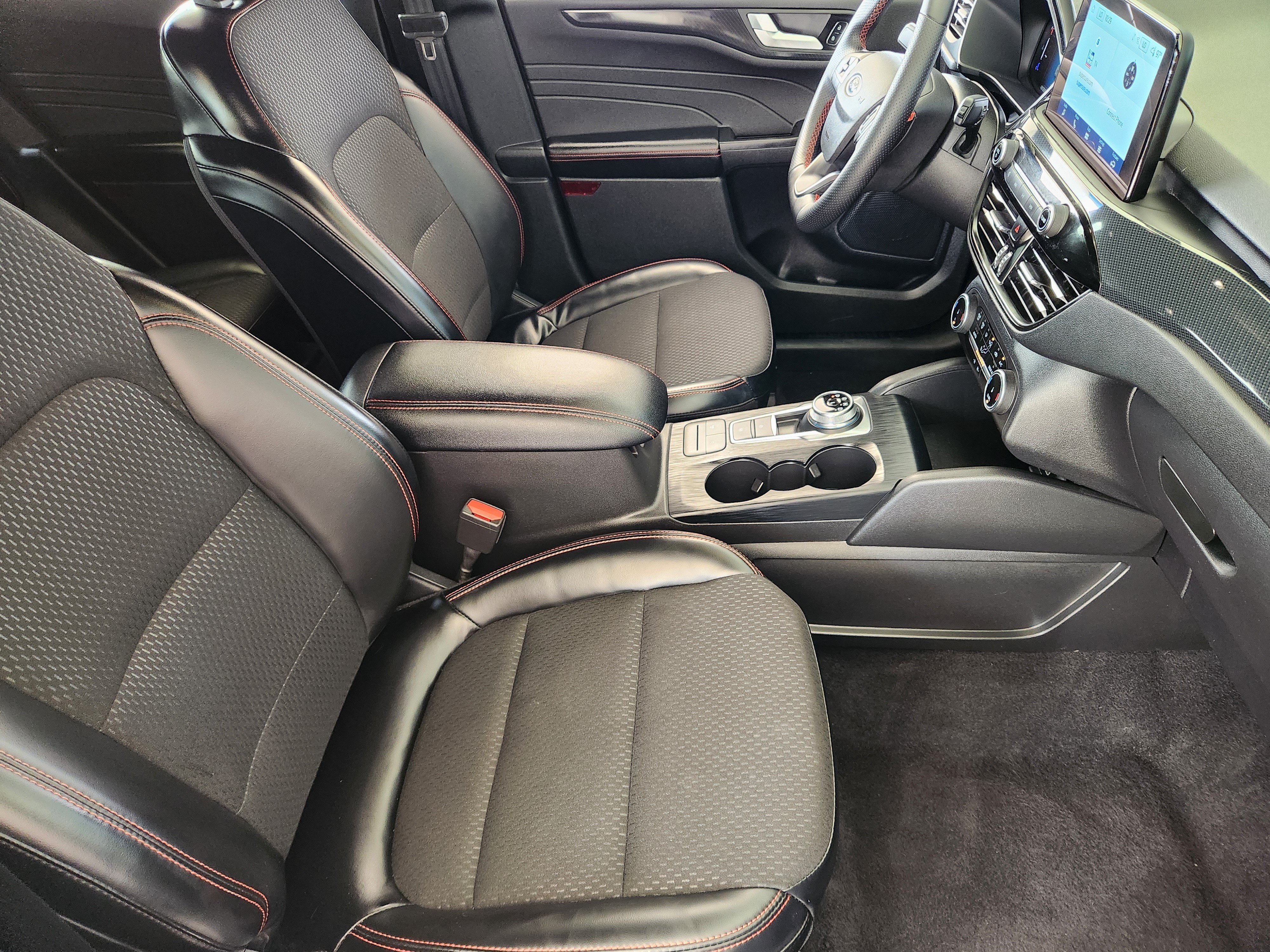 Used 2025 Ford Escape ST-Line FWD image 14
