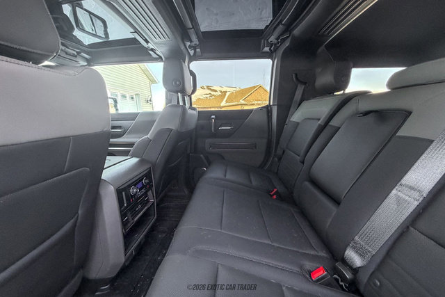 Used 2025 GMC Hummer EV 2X image 44