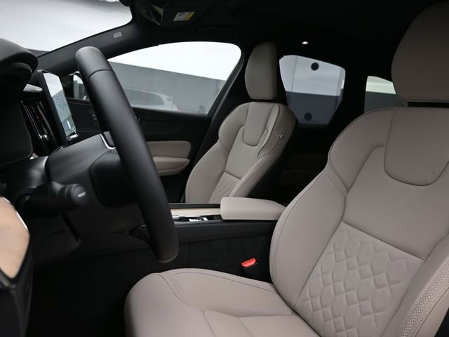 New 2026 Volvo XC60 B5 Plus w/ Protection Package Premier image 10