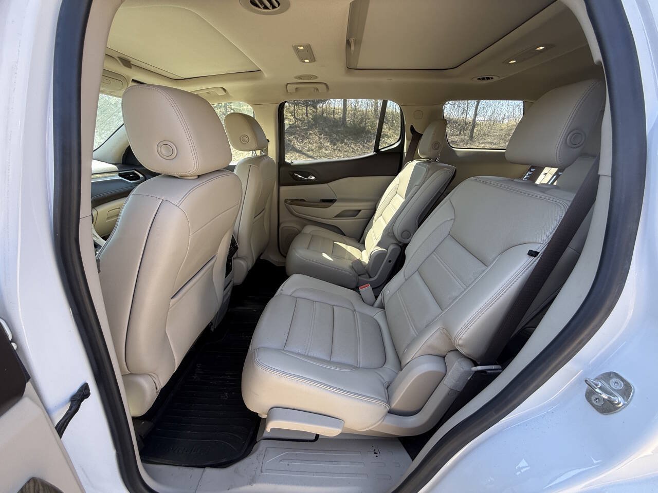 Used 2018 GMC Acadia Denali w/ Technology Package AWD/4WD image 9