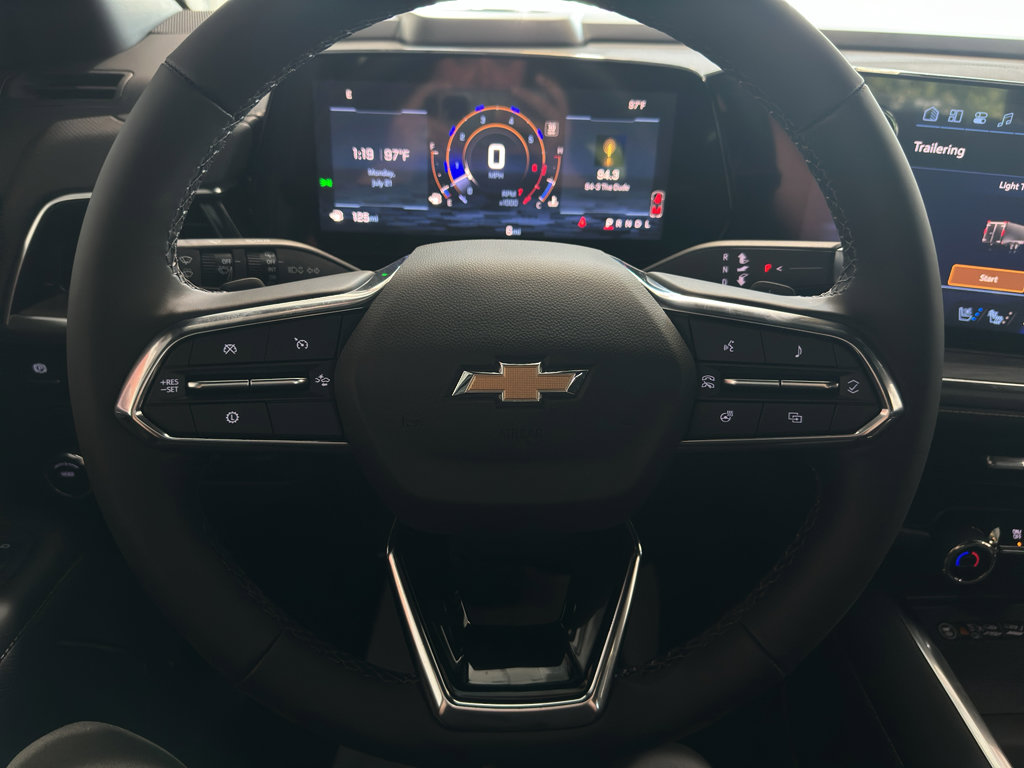 New 2025 Chevrolet Suburban Premier image 9