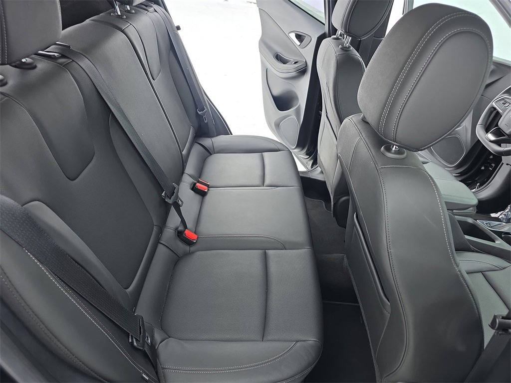 Certified 2024 Buick Encore GX Sport Touring image 11