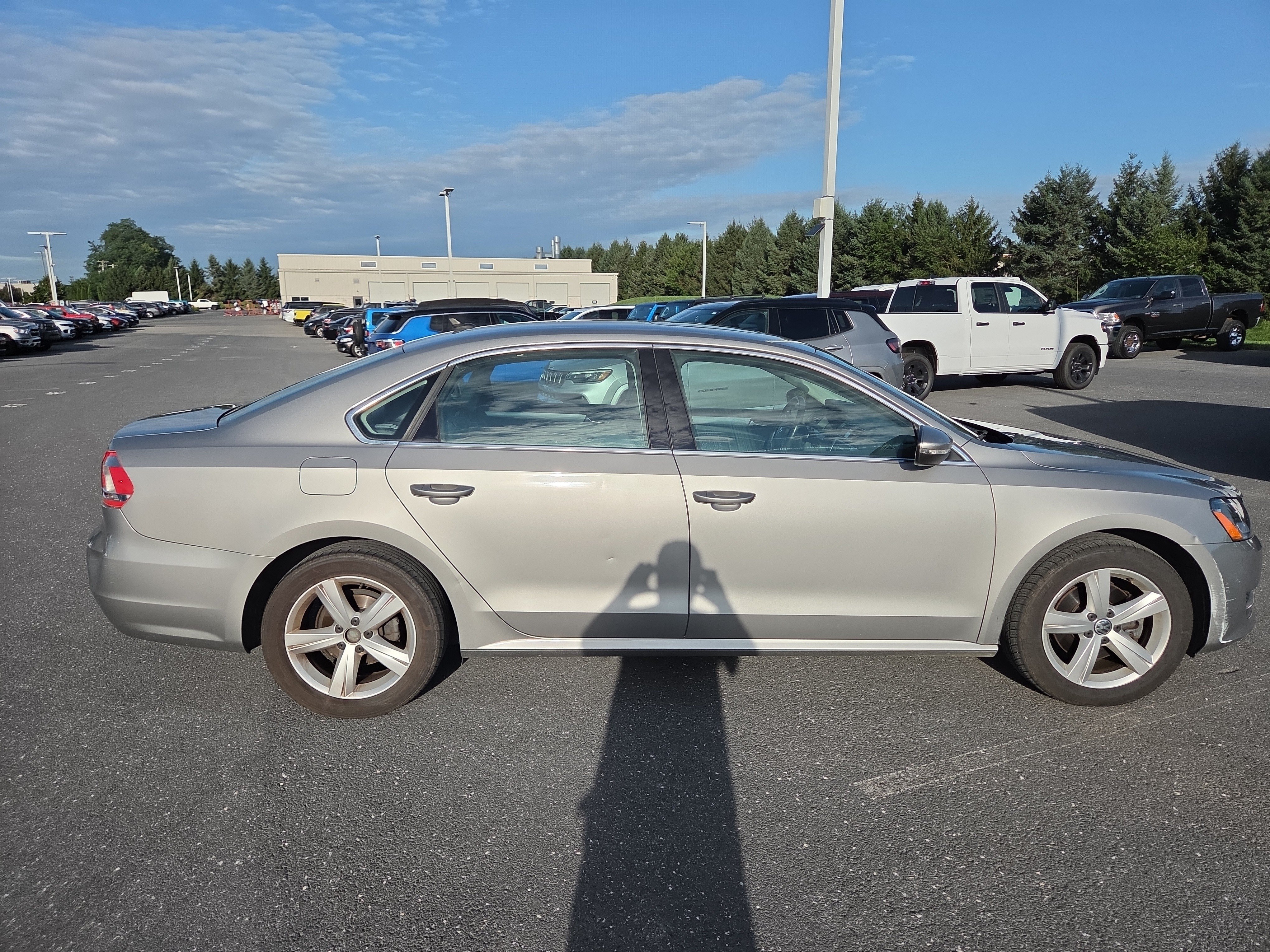 Used 2012 Volkswagen Passat 2.5 SE FWD image 16