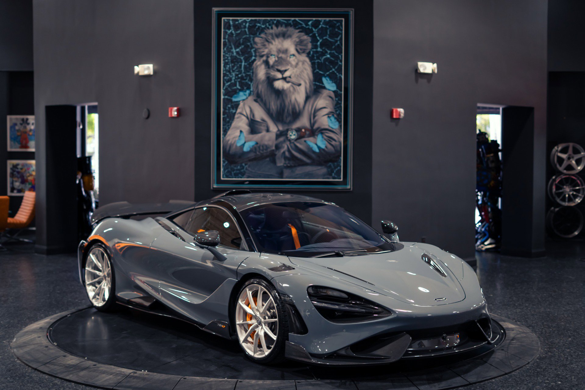 Used 2021 McLaren 765LT RWD image 43