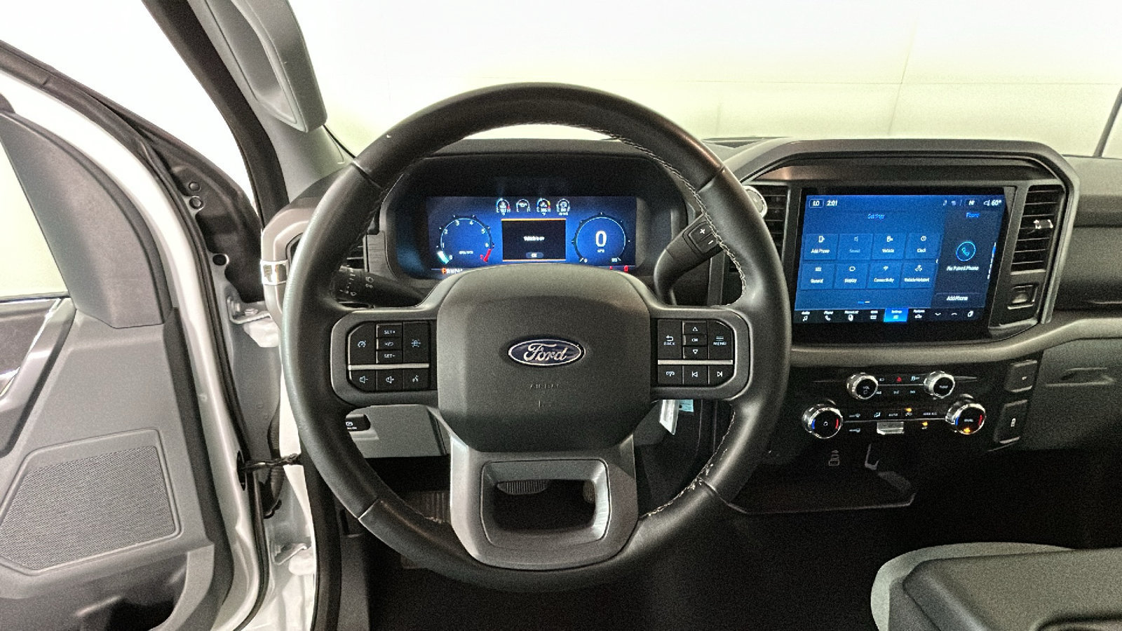 Used 2025 Ford F150 XLT AWD/4WD image 17