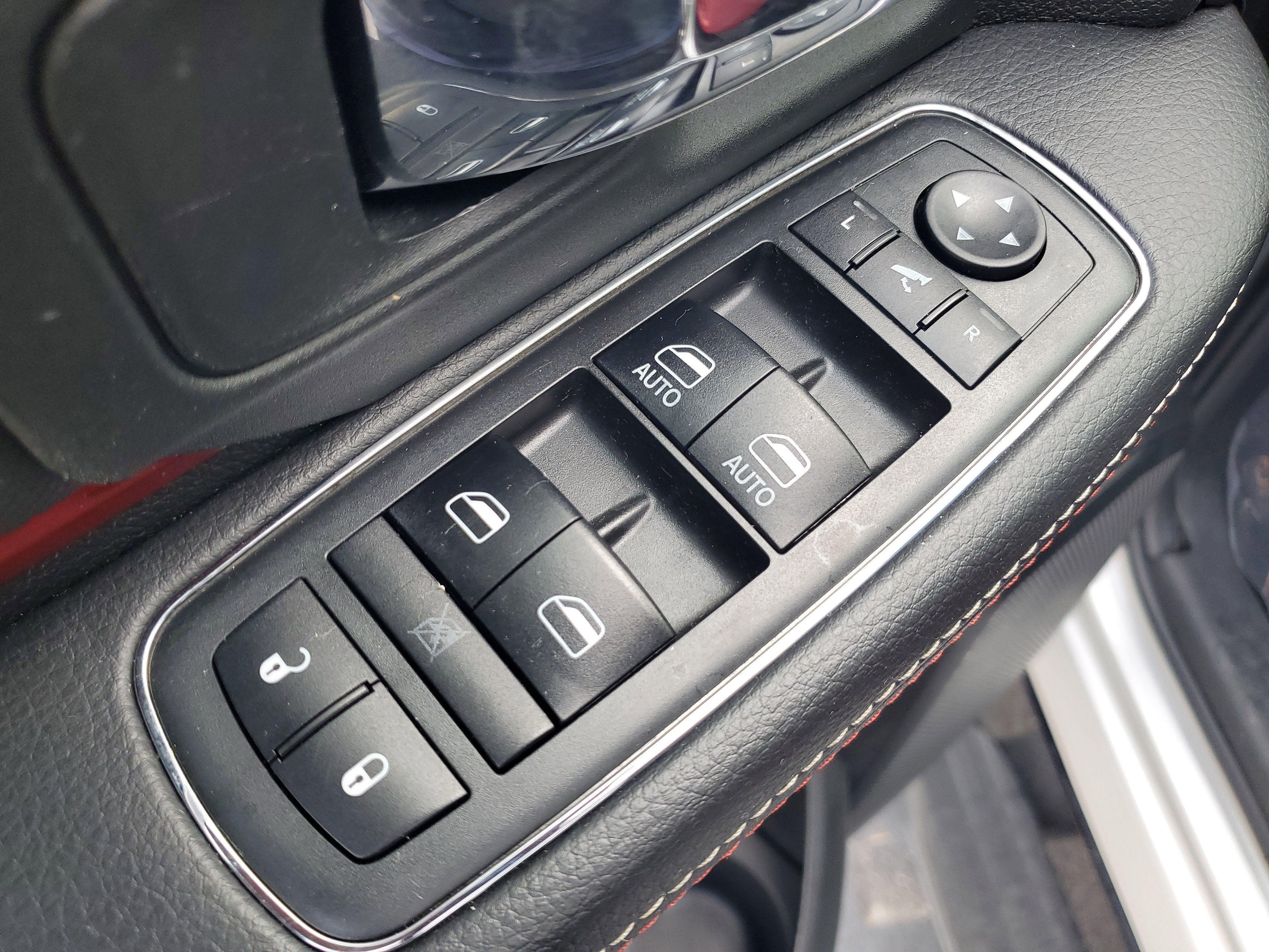 Used 2018 RAM 1500 Rebel w/ Luxury Group image 17