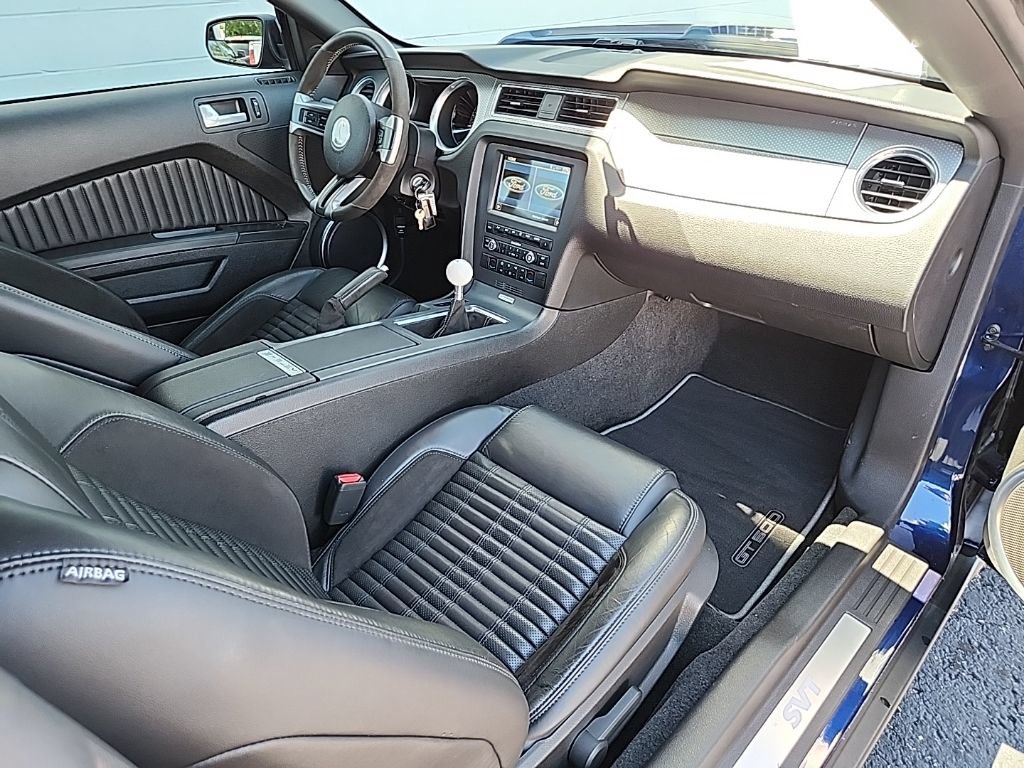 Used 2011 Ford Mustang Shelby GT500 w/ SVT Performance Pkg RWD image 30