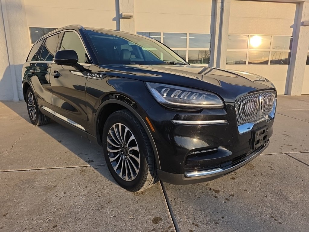 Used 2024 Lincoln Aviator Reserve image 3