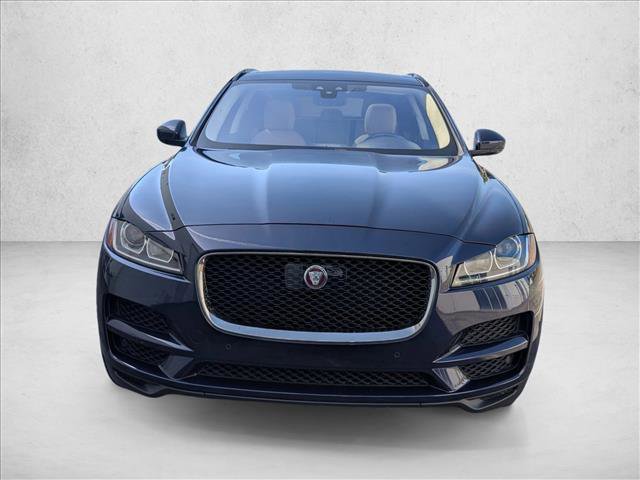 Used 2019 Jaguar F-PACE Premium image 2
