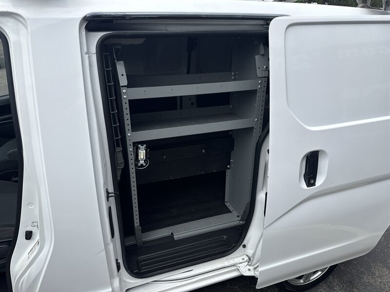 Used 2014 Nissan NV200 FWD image 18
