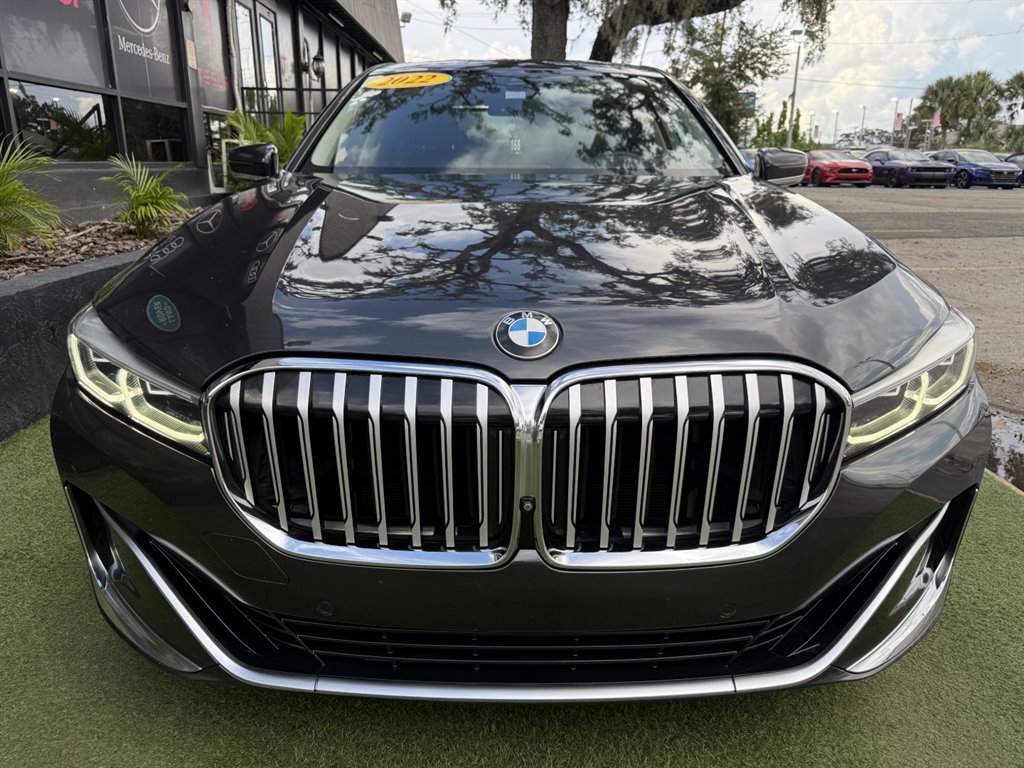Used 2022 BMW 740i RWD image 2