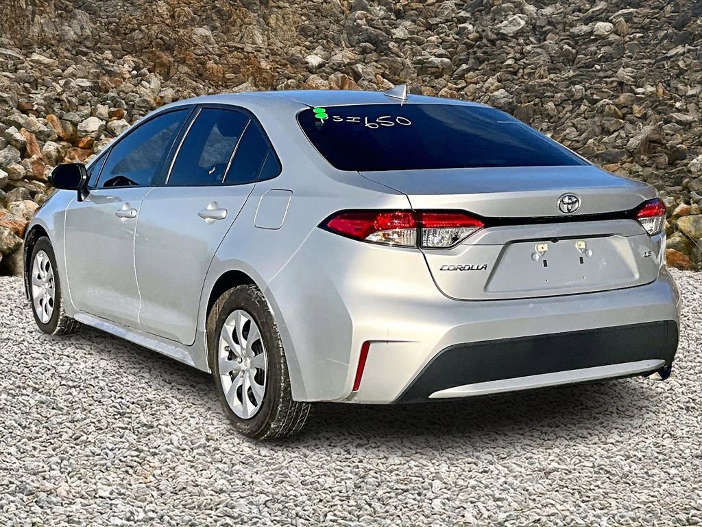 Used 2022 Toyota Corolla LE image 10
