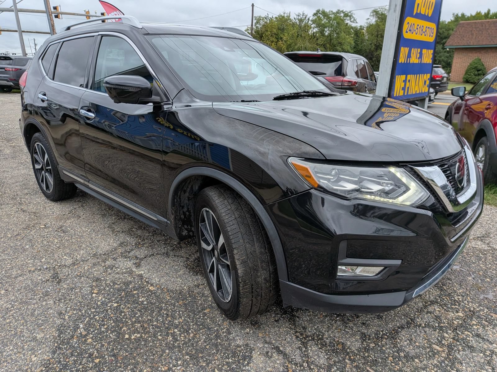 Used 2017 Nissan Rogue SL w/ SL Premium Package AWD/4WD image 7