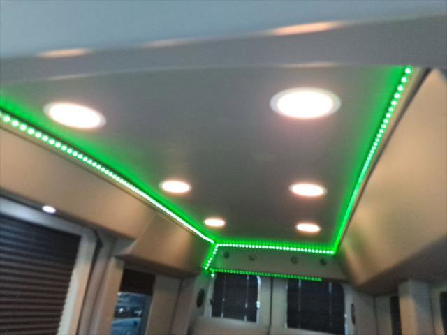 Used 2019 Ford Transit 350 XLT RWD image 11