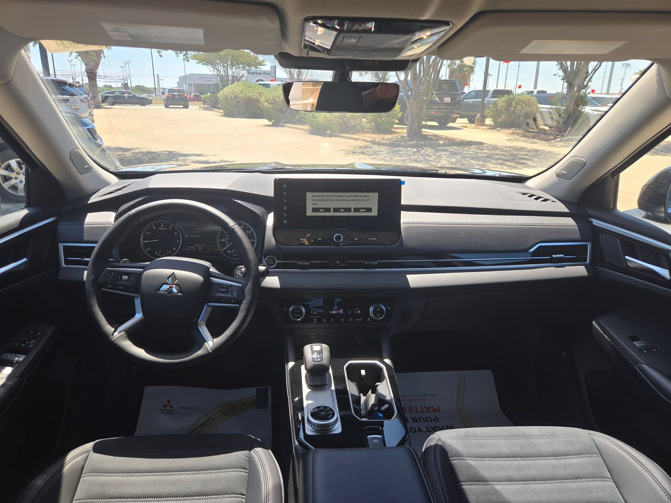 New 2026 Mitsubishi Outlander SE FWD image 14
